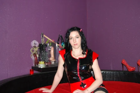SlaveRuby Public Pic 5