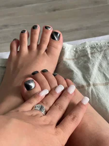 NicoleMun nails Pic 3