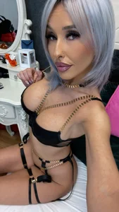 IssaSmith selfies ⭐ Kuva 9