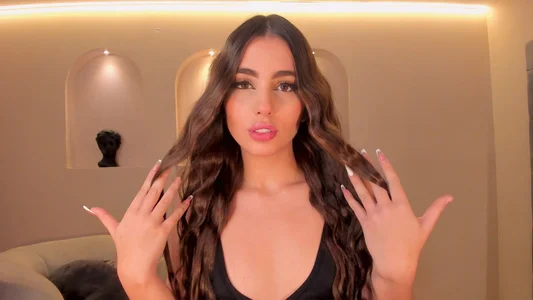 DolcieElliot Angel face and perverted look Foto