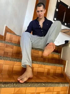 MilanDavid1 my feet so delicius Pic 3
