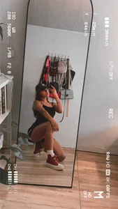 RachelWeisz_ Public Pic 5