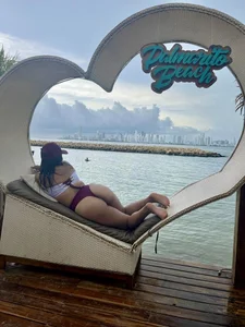 Tanita dé paseo 🏝️👙 de Tana_latin1-  6 Imagens