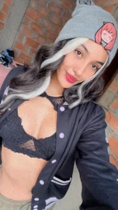 Nixtaylor1 My wigs and me  5টি ছবি