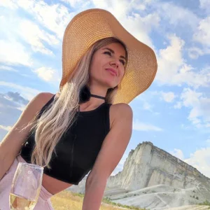 AlisaWhiteness Public Immagine  3