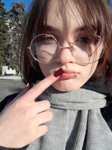 liana_kisses Public Pic 2