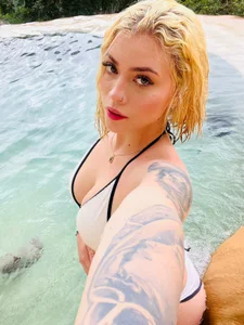 MariaMonttclair Get lost with me. Pic 4