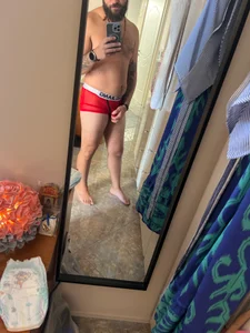 johnlou99の😅の 4枚の写真