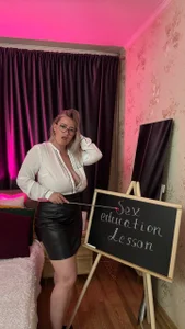 KriisKiss milf teacher Pic 7