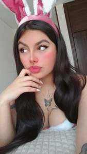 Sophia1_Bunny Public Pic 3