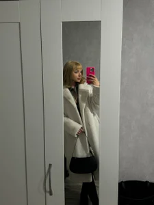 KateDolphin Blonde goes hunting Immagine  2