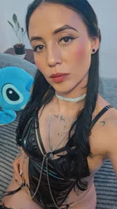 anny_roberts 🖤🖤🖤 Pic 2