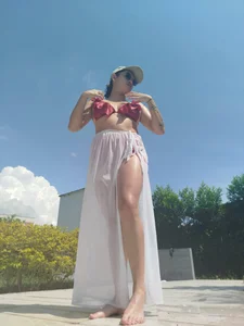 Abigail218 pool day slika 2