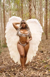 TiannahGlow What an Angel Pic 2