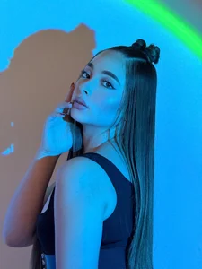 Glowing on the spotlight ♥ de AlinaKravitz  4 Imagens