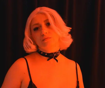 catherine_anal_slave I can be different Foto 5