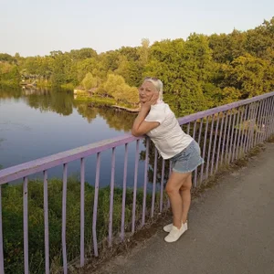 MaryJane441 The fresh wind hugs me and kisses me Pic 3