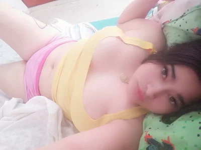 shara_1 Public Pic