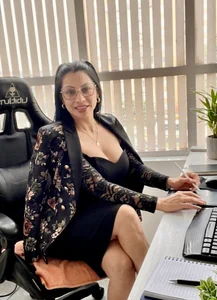 Grace_Velvet secretaria sexy Pic 2