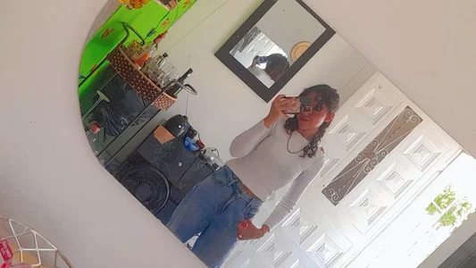 lia_valmont_01 Public 사진 2