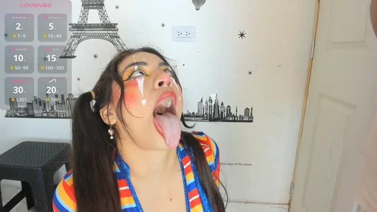 violett_collinss 🤡 Pic 4
