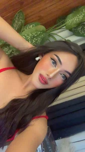 Tiffany_welson Public Gambar