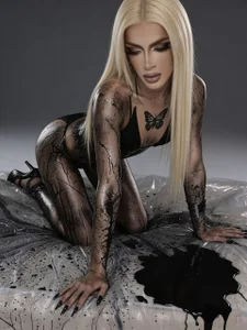 khalany_hadid goddess who does not ask permission Billede 3