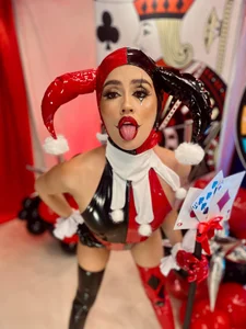 PaulinaSantos_ Circus show🤡🎯 Pic 2