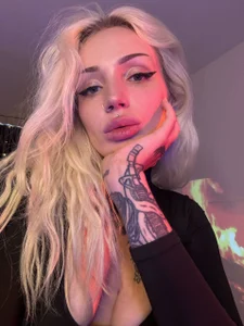 necroblonde's photo