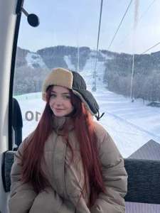 IsabellLongin Public Pic 2