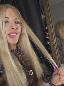 Jackie_SwannのHey love🥰の 2枚の写真