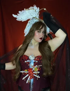 lindsay_taylorjoy Alternative Valentine's Day. Divine love.💖✨🔥 Foto 9