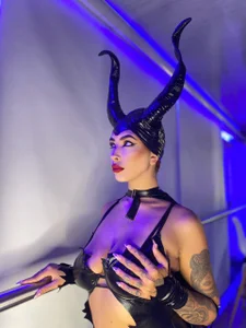 Maleficent 🖤🧛‍♀️ de Alana_2916_  4 photos