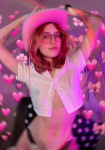 Evangeline_Lawrence_ Public Foto 6