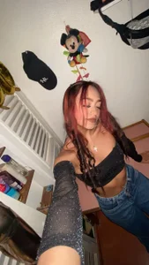 💖 hey de lissa_tay  2 photos