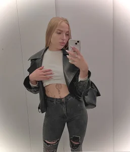 pinkstar_ Public Pic 3