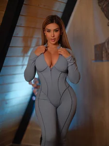 EvaZane Fit & Sexy  9টি ছবি