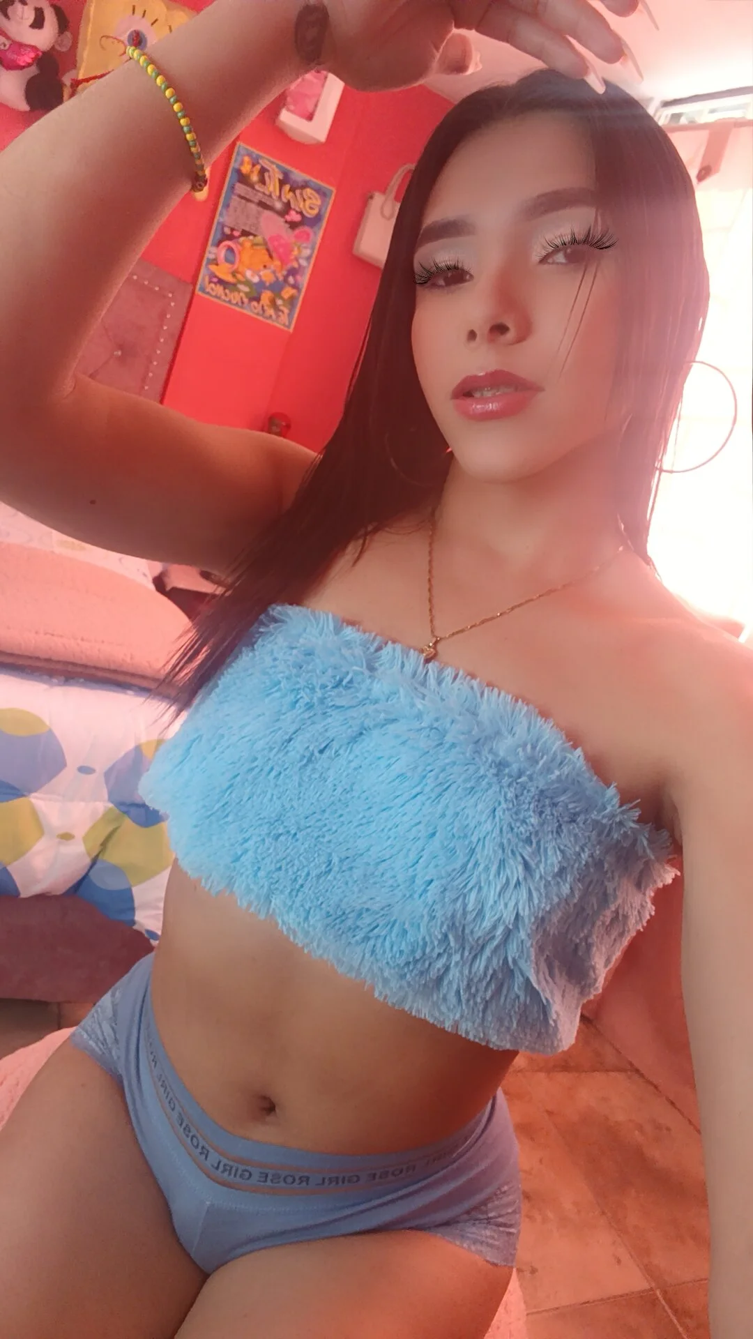 Трендове зображення  3689 Sofia_Hot_Latina