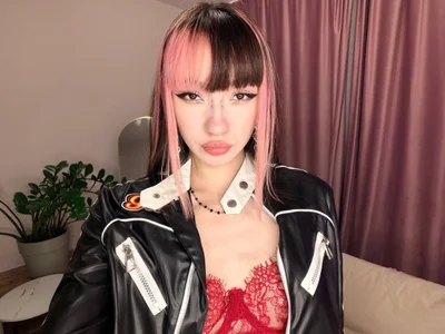 MiiyaYummy's XXX Nude Photo 5