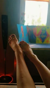 izi-fox feet for worship Immagine 