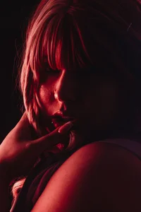 Karmilla_Rosse sexy NEON зображення 6