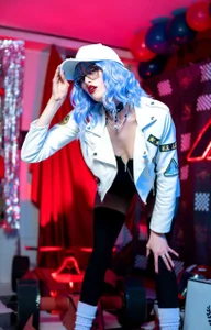 _Jessy_Moon_ 🏁Race Queen of July Pic