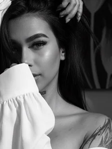 MeganLowellのPublicの 2枚の写真