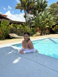 Zdjęcia alexandra_cherry POOL DAY 🌤️:  2