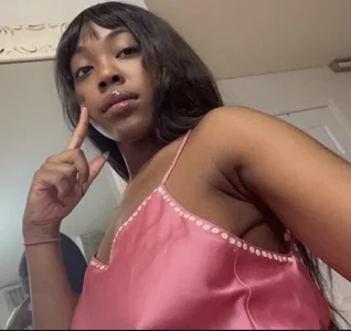 bloggirllaurel pics again omg Pic