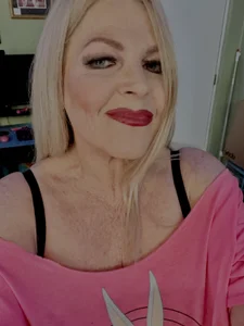 MamaTease Public Pic 3