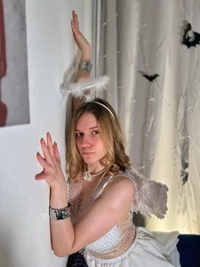 MilanaRayy little angle Pic 3