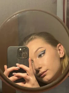 LinetteCurvey Public Pic