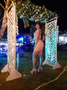 _BunnyNaugthy partying Foto 5