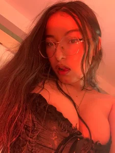 Ivory_Dlacour 🖤🩶🖤 - {count, plural, one {תמונה אחת} two {שתי תמונות} many {# תמונות} other {# תמונות}}